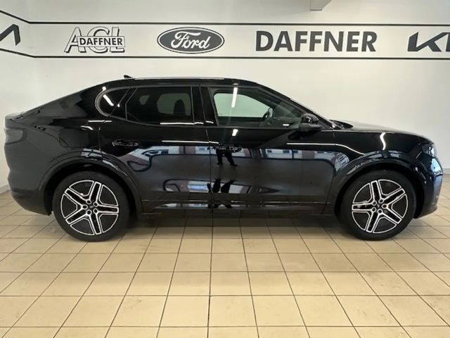 Ford Capri Premium RWD