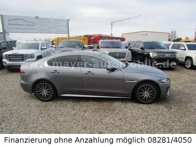 Jaguar XE R-Dynamic S