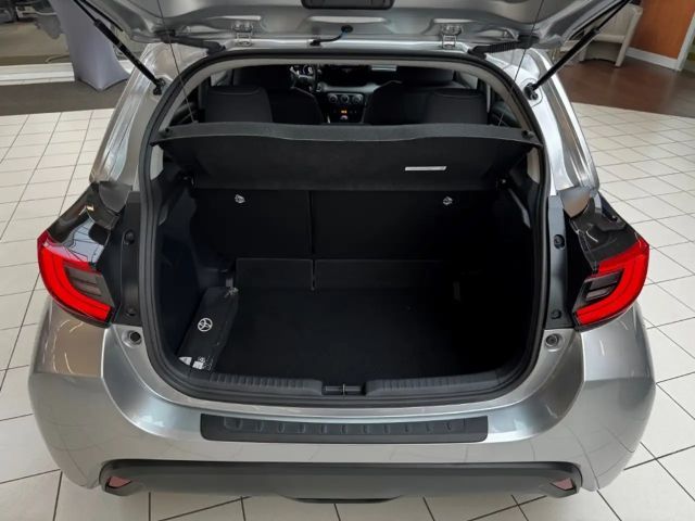 Toyota Yaris Hatchback Team D