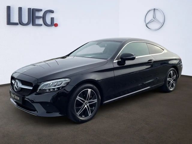 Mercedes-Benz C 200 AMG Line Coupé