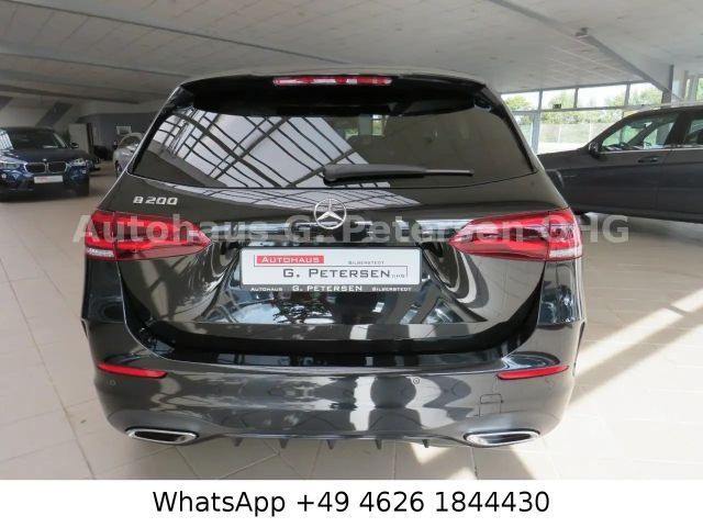 Mercedes-Benz B 200 AMG Line Sedan