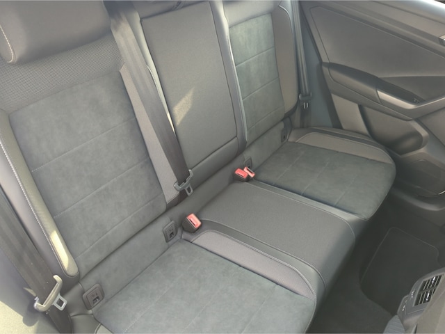 Volkswagen T-Roc R-Line 1.5 TSI DSG AHK,Mass-Sitz,RFK,ACC,DAB+,LED