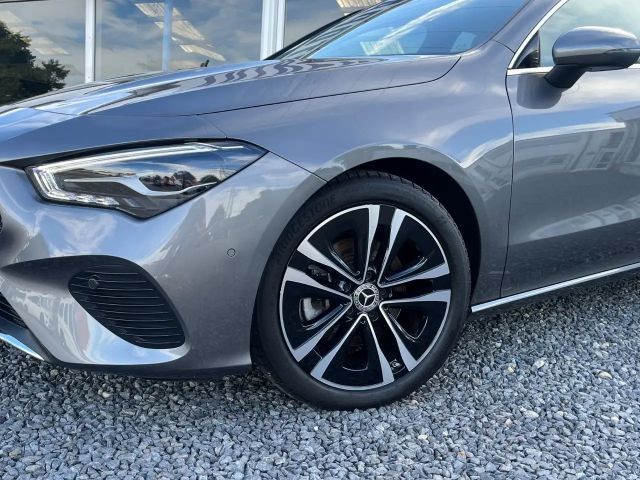 Mercedes-Benz CLA 180 Coupé Progressive