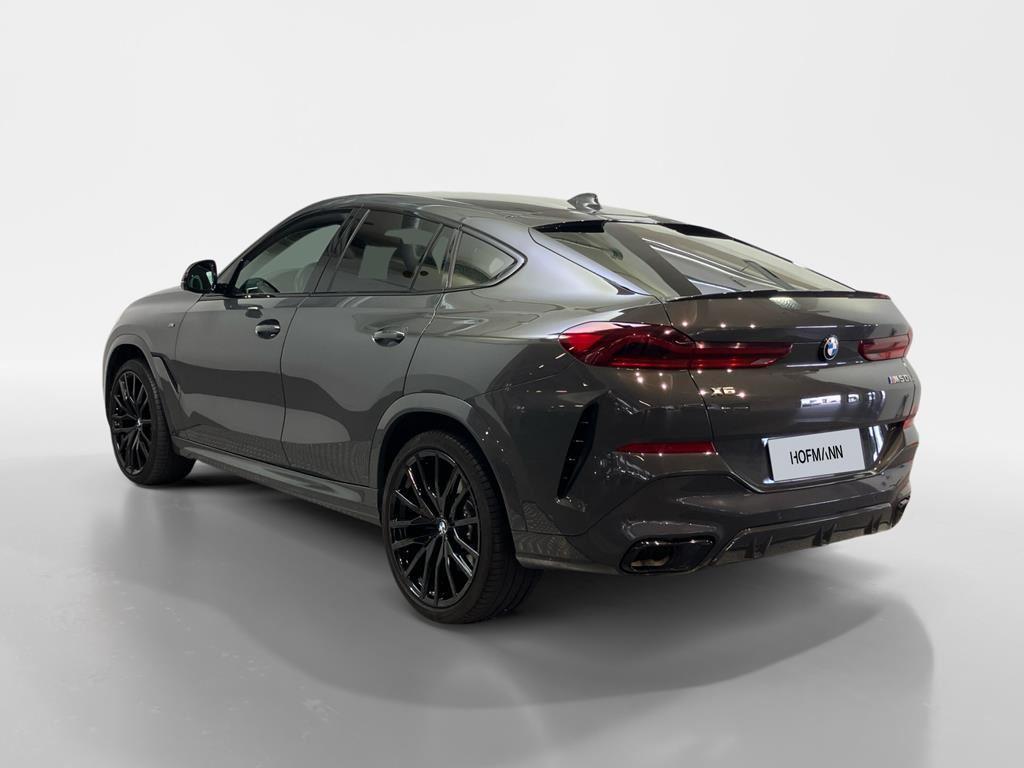 BMW X6 M50i