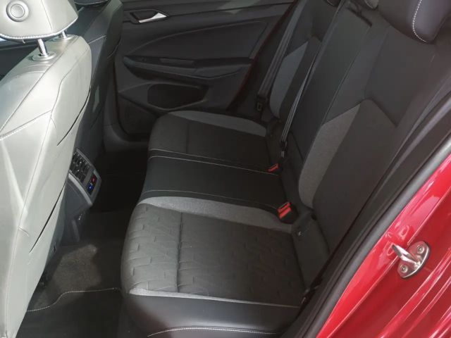 Volkswagen Golf 1.5 TSI