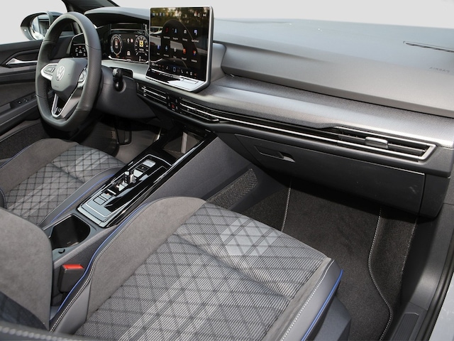 Volkswagen Golf 1.5 eTSI DSG R-Line