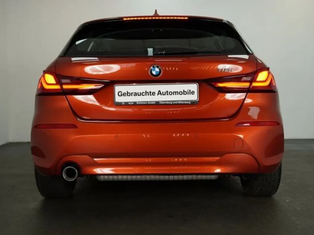 BMW 118 118i 5-deurs Advantage pakket Sedan