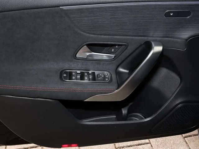 Mercedes-Benz A 200 AMG Line