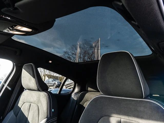 Volvo C40 AWD Plus Recharge Twin Engine