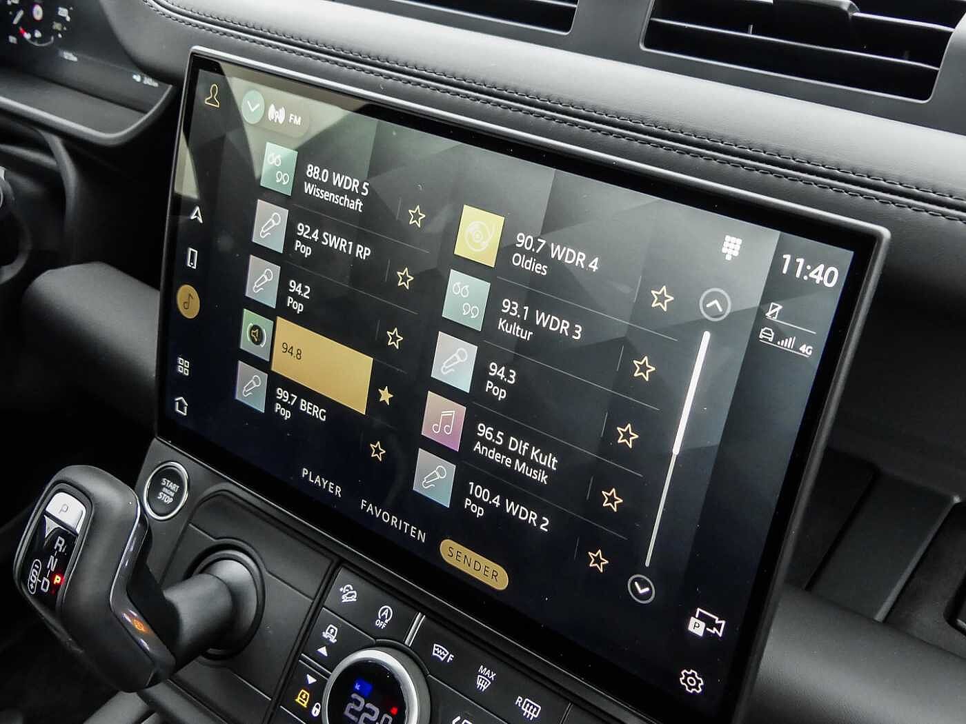 Land Rover Defender 110