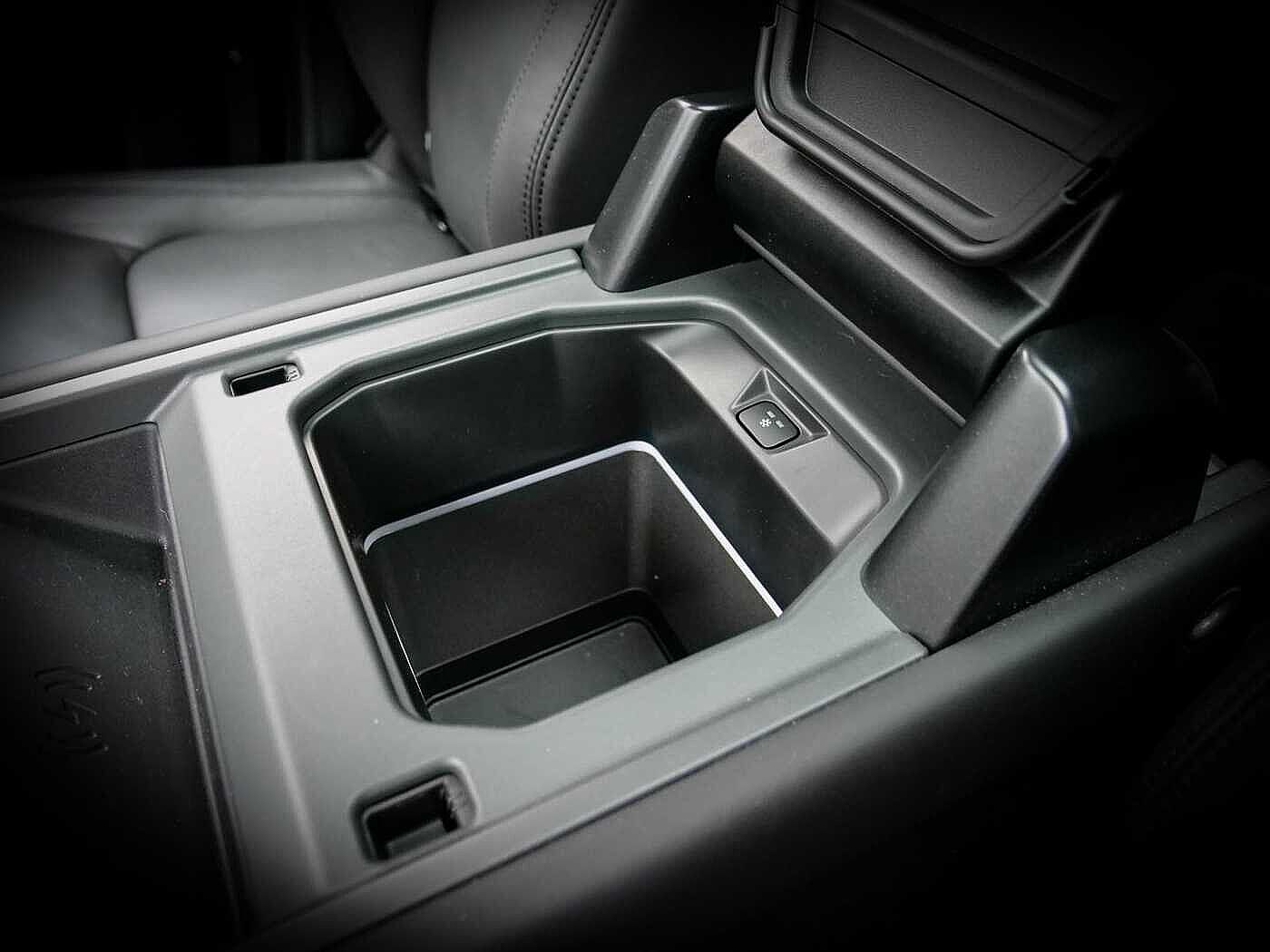 Land Rover Defender 110 Dynamic HSE