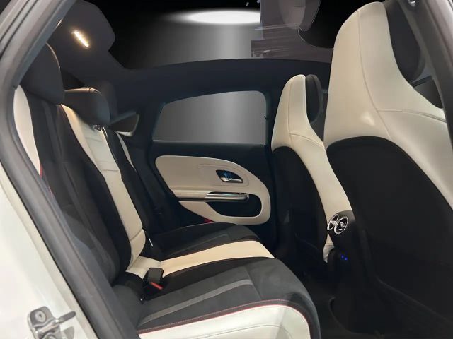 Mercedes-Benz CLA 250 AMG Line Coupé