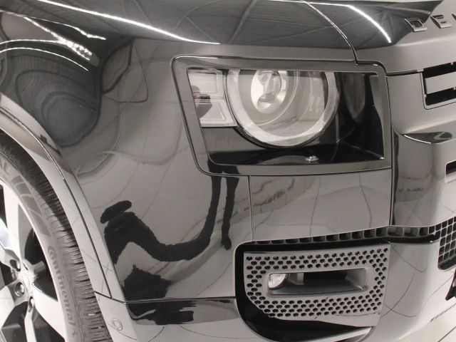 Land Rover Defender 90 Black Pack