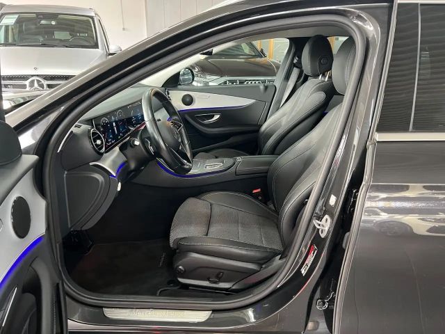 Mercedes-Benz E 220 AVANTGARDE E 220 d Estate