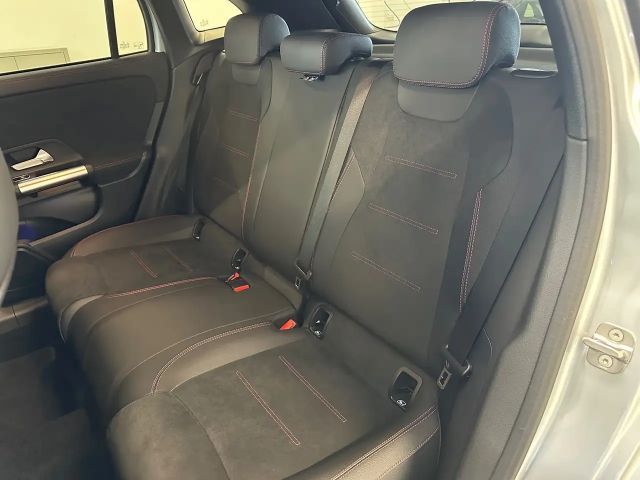 Mercedes-Benz GLA 180 AMG Line