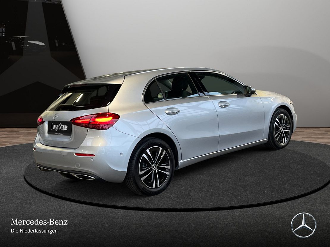 Mercedes-Benz A 180 A 180 d