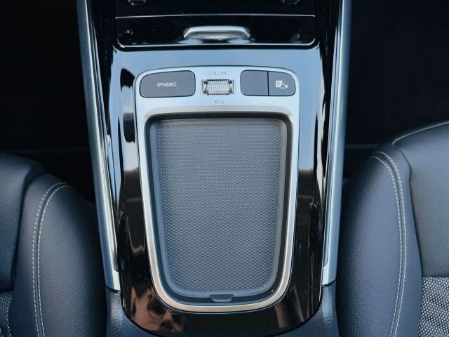 Mercedes-Benz B 200 Progressive Sedan