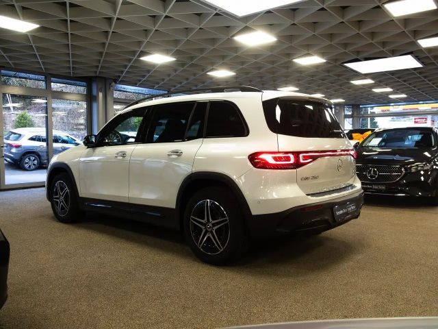 Mercedes-Benz EQB 250 AMG Line