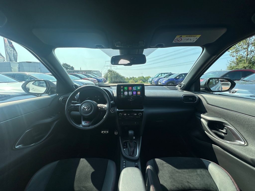 Toyota Yaris Cross 5-deurs Bi-Tone GR