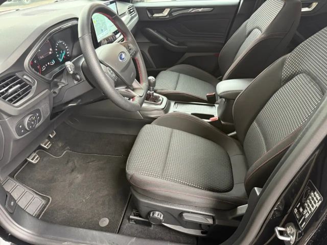 Ford Focus EcoBoost ST Line