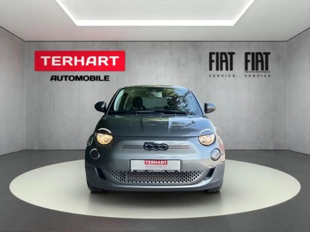 Fiat 500e 42kWh/Tempomat/Rückfahrkamera/Keyless-Entry