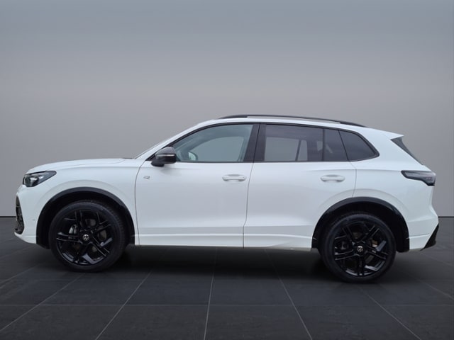 Volkswagen Tiguan 2.0 TDI DSG 4Mo R-Line+AHK+MATRIX+BLACKSTYLE+NAVI+SHZ