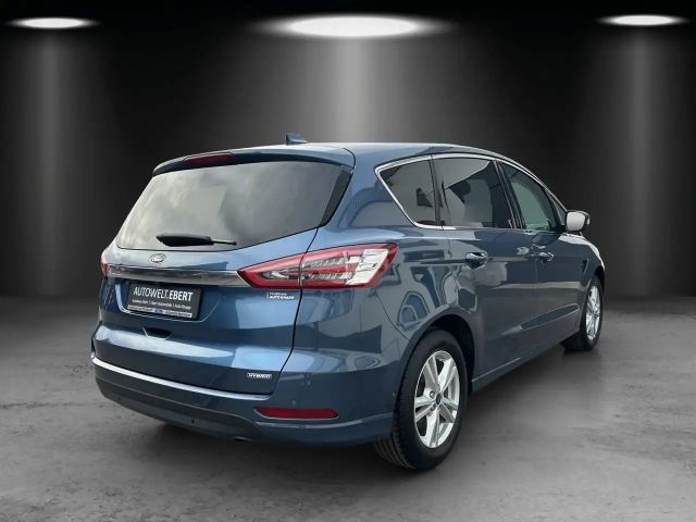 Ford S-Max Titanium
