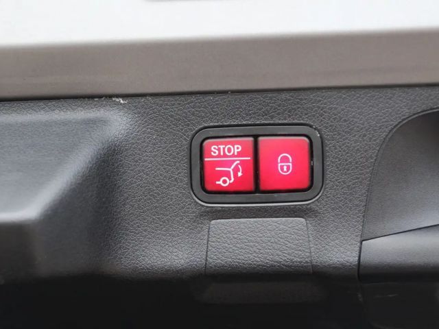 Mercedes-Benz CLA 200 AMG Line