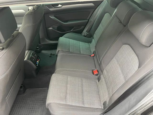 Volkswagen Passat Business Variant