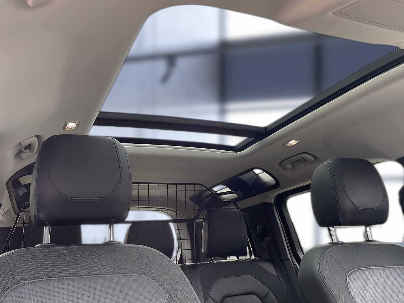 Land Rover Defender 110 S