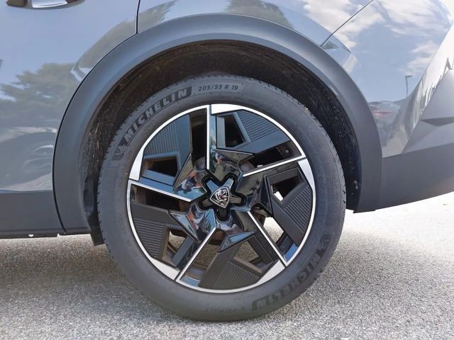 Peugeot 408 130 EAT8 GT-Line PureTech