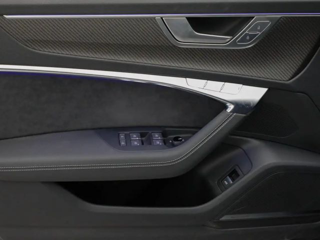 Audi RS6 AHK Matrix HUD Keramik Pano 305km/h