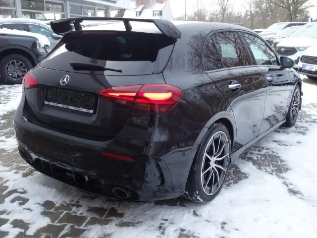 Mercedes-Benz A 35 AMG 4MATIC AMG Line