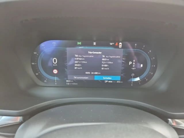 Volvo V60 Core Hybrid