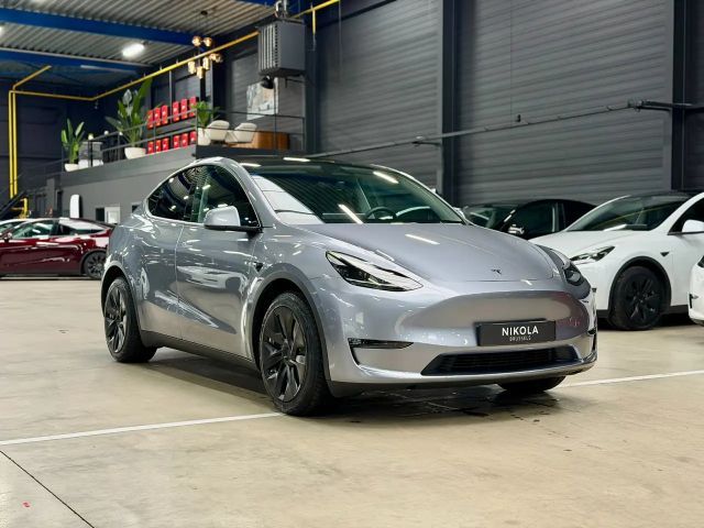 Tesla Model Y AWD Long Range
