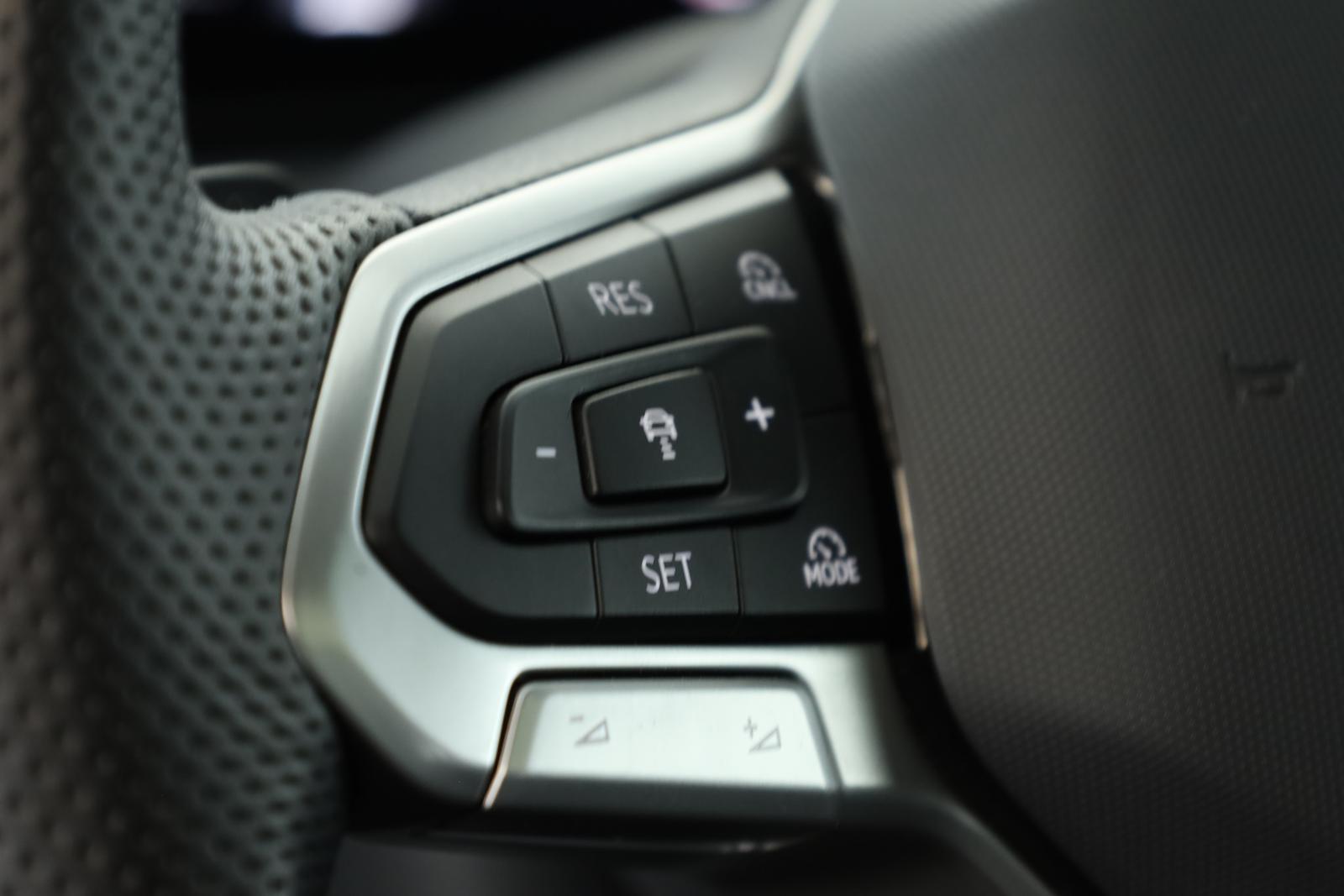 Volkswagen Tiguan 2.0 TSI DSG IQ.Drive R-Line