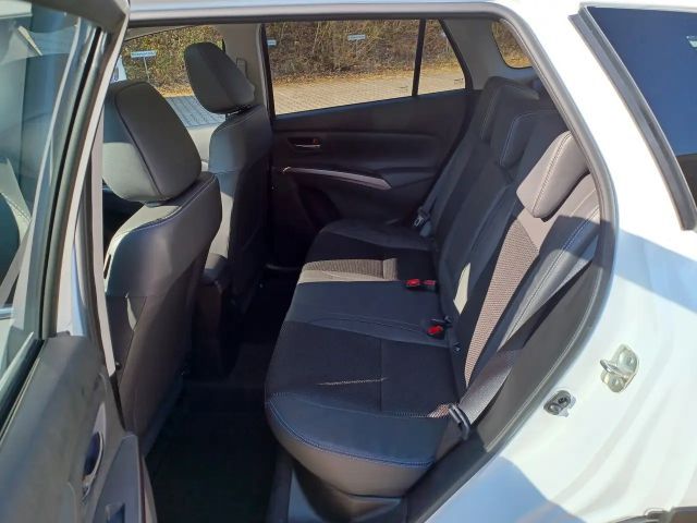 Suzuki S-Cross AllGrip Hybrid