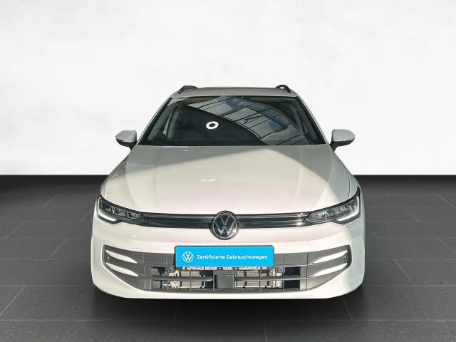 Volkswagen Golf 1.5 eTSI DSG Life Variant