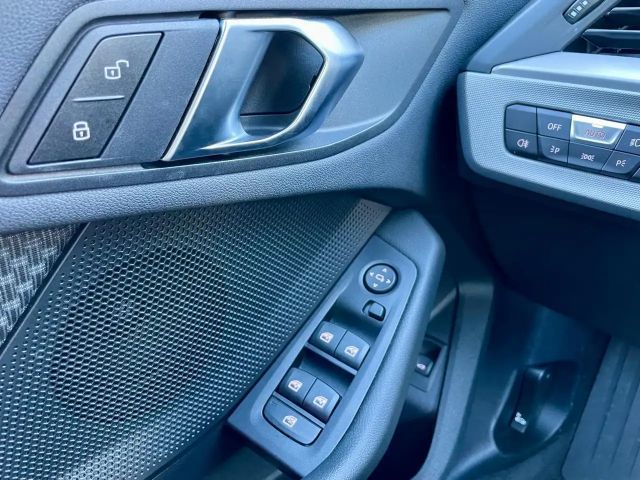 BMW 116 116i Advantage pakket Sedan