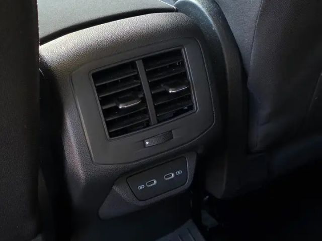 Volkswagen T-Roc Active