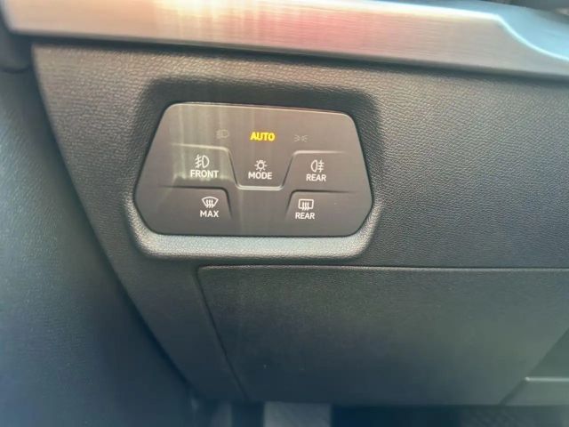 Seat Leon 2.0 TDI Business Intense DSG FR-lijn