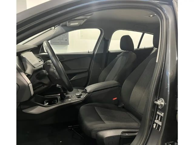 BMW 118 118i 5-deurs Sedan