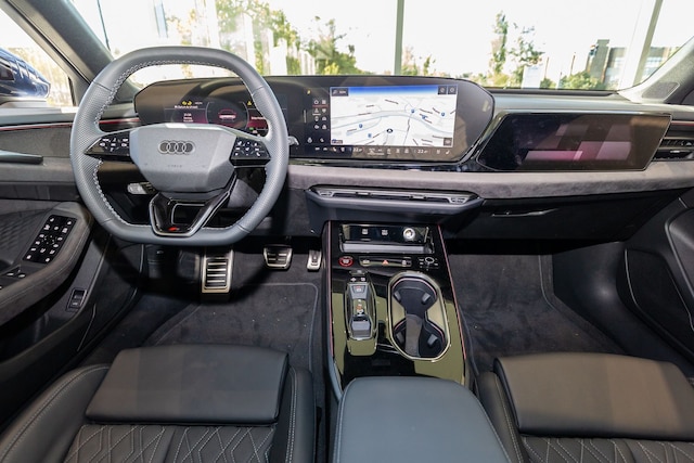 Audi A6 Avant Quattro S-Tronic