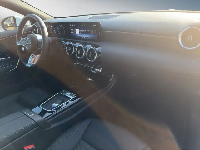 Mercedes-Benz A 180 Progressive