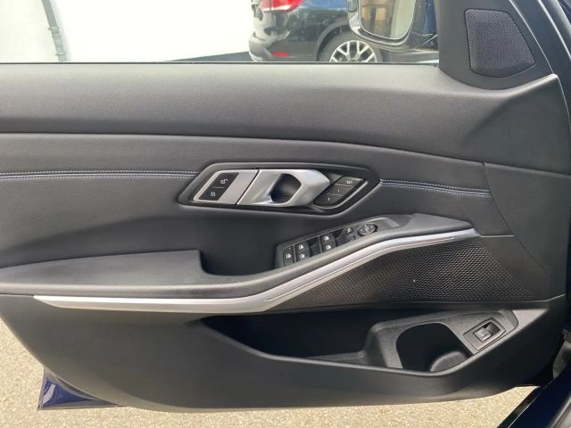 BMW 330 330i M-Sport Touring