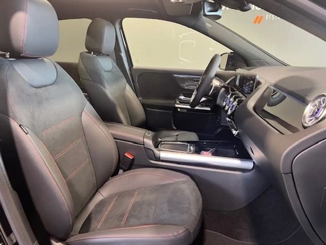 Mercedes-Benz GLA 220 4MATIC AMG Line