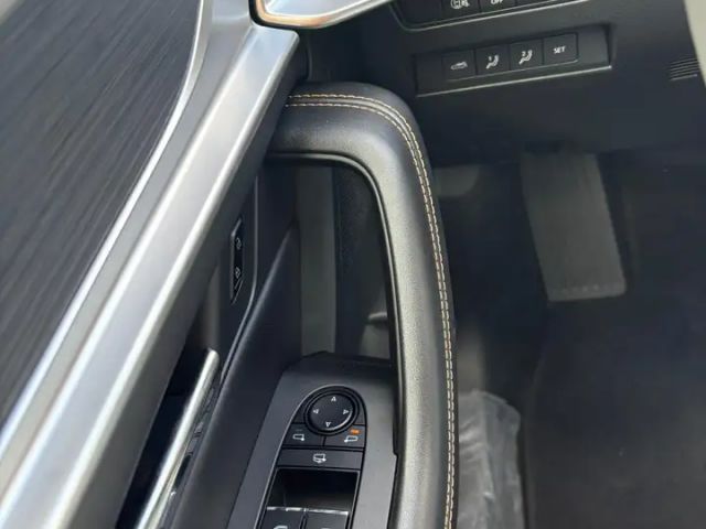 Mazda CX-60 Homura e-Skyactiv