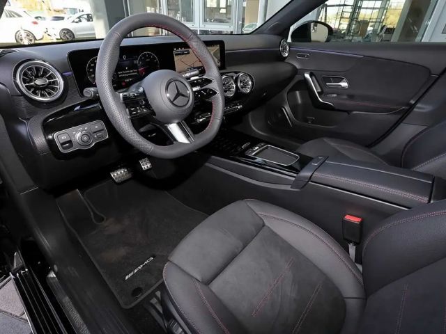 Mercedes-Benz A 200 AMG Line