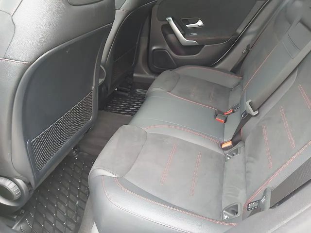 Mercedes-Benz CLA 200 AMG Line CLA 200 d Coupé