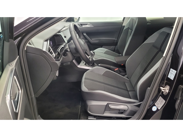 Volkswagen Polo 1. 0 TSI KLIMA, NAVI, MATRIX-LED
